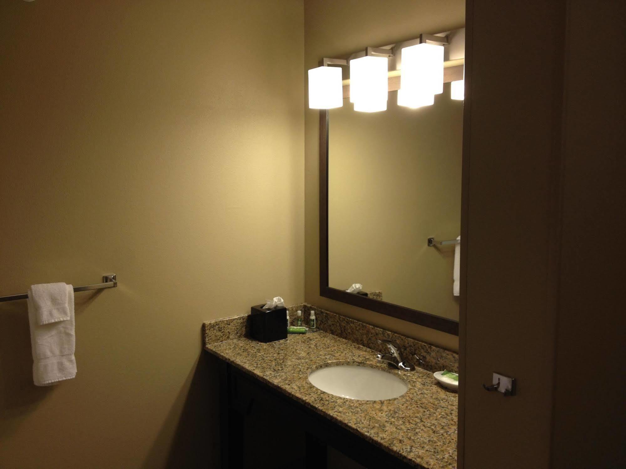 Grandstay Hotel & Suites - Glenwood מראה חיצוני תמונה